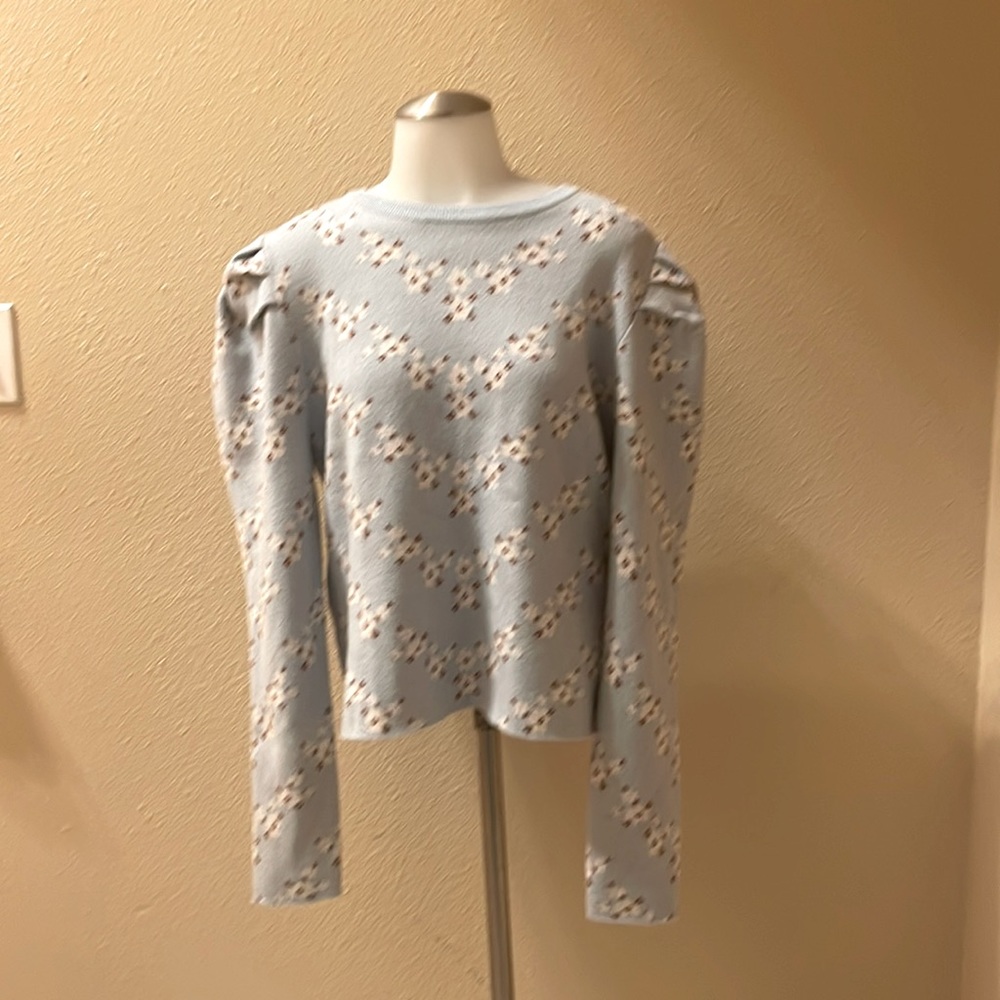 Floral sweater with shoulder pads